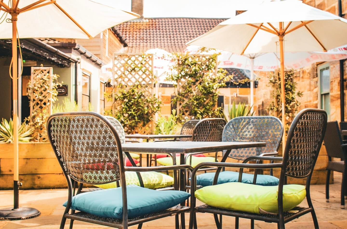 Cookfellas Bar Eatery - Garden & Outdoor Dining